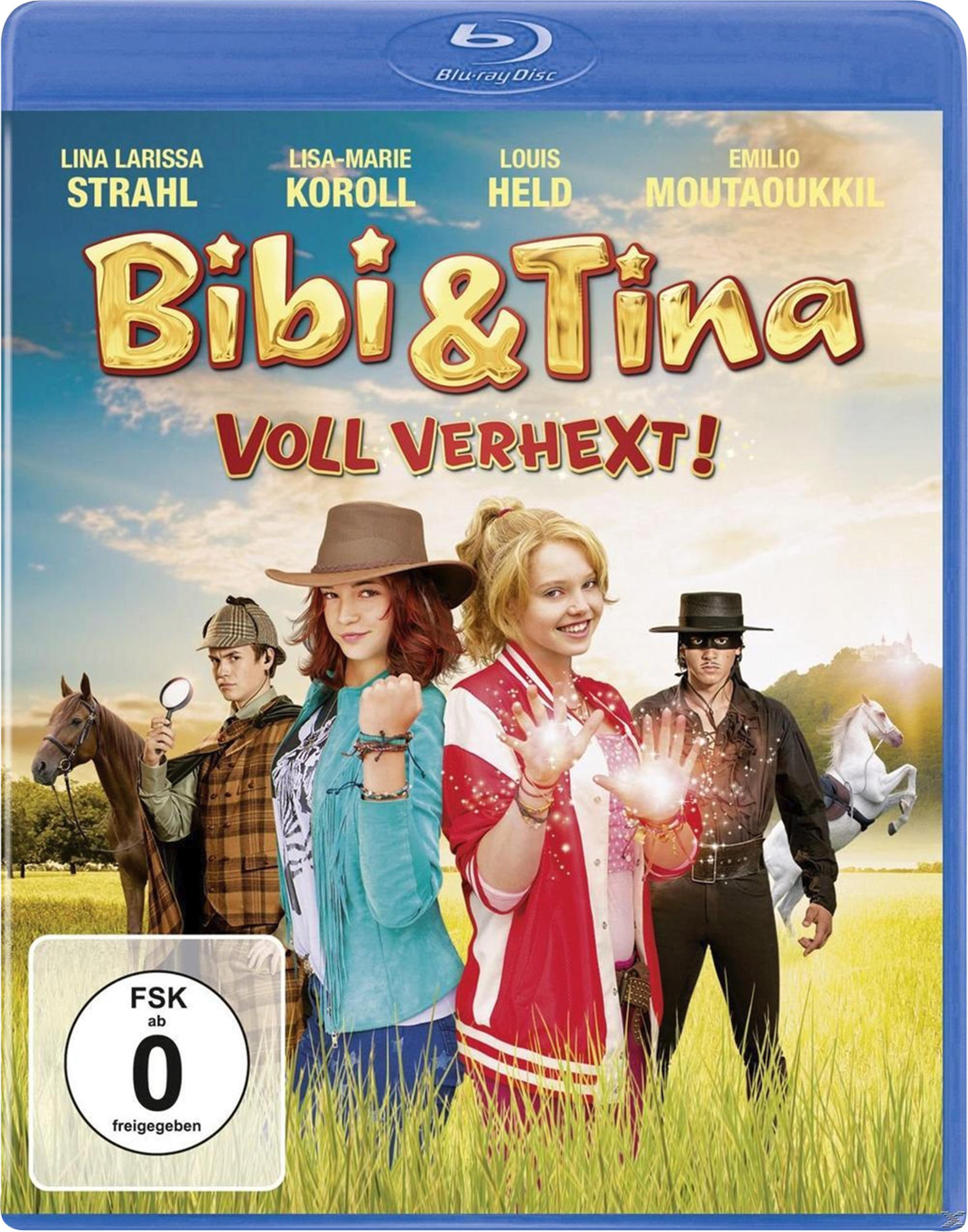 Filmcover von 'Bibi & Tina', mit zwei Mädchen, einem Jungen und einem Mann im Kostüm auf einem Feld.