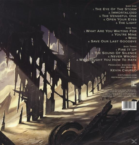 Albumcover. Zerfallene Architektur und Text auf dunklem Hintergrund.