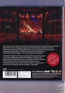 Rückseite der Blu-ray Disc mit Text über ein Live-Konzert und Bildern.