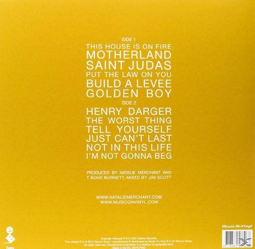Album borítója: 1. és 2. oldal, valamint a dalok címei. A háttér sárga.