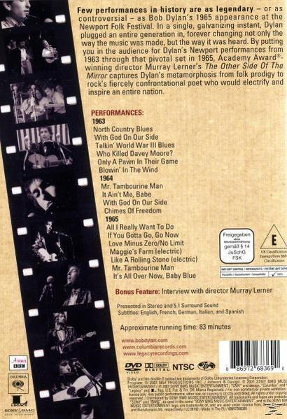 DVD borító, fekete-fehér fotók szöveggel, angol nyelvű szöveg.