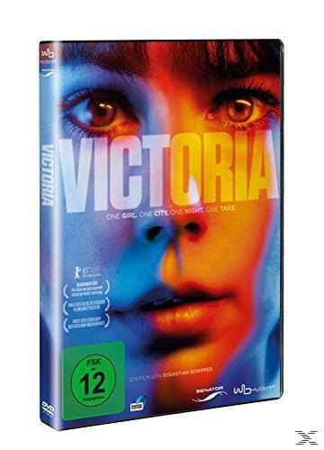 DVD-Cover für 'Victoria'. Nahaufnahme eines Frauengesichts, mit Titel 'Victoria' und dem Slogan.