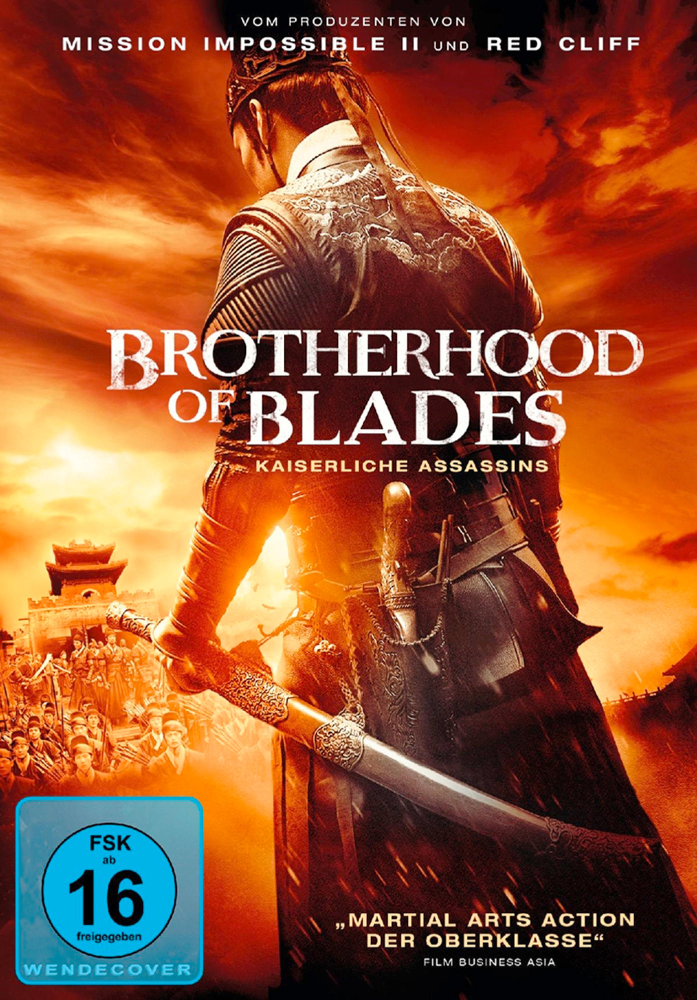 Eine DVD-Hülle mit einem asiatischen Mann, der Schwerter hält, und einem Hintergrund von Soldaten.