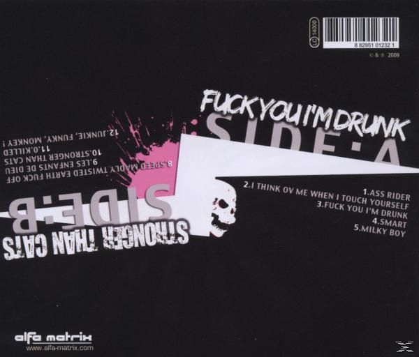 Pochette de CD, fond noir avec texte blanc et rose. Graphique de crâne.