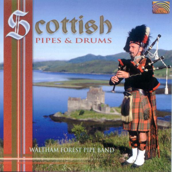 Albumcover mit einem Mann in einem schottischen Kilt, der Dudelsack spielt, mit Burg und See.