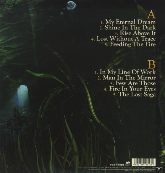 Dunkles Albumcover mit Text und Titellisten, mit Unterwasserpflanzenhintergrund.