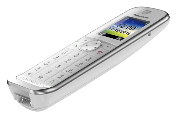 Weißes schnurloses Telefon, von oben abgewinkelt. Bildschirm zeigt die Uhrzeit an. Silberne Verkleidung.