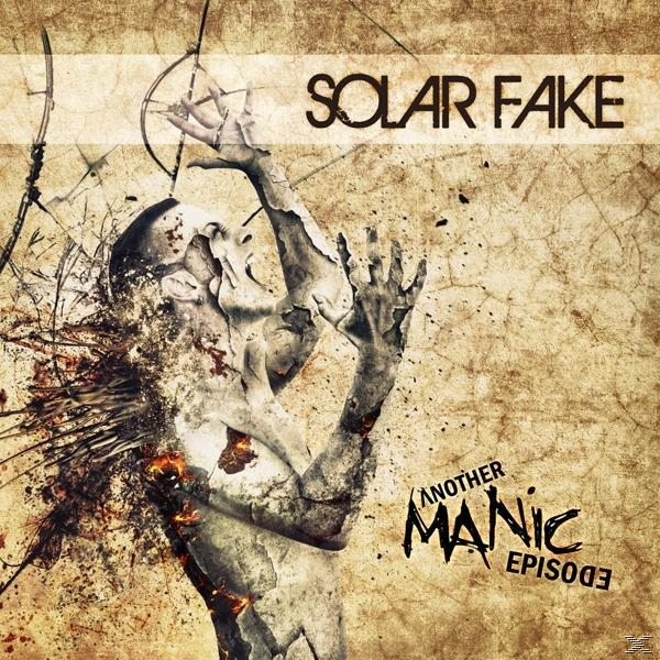 Artwork für das Album von Solar Fake. Eine Figur mit erhobenen Armen, die sich teilweise auflöst, auf strukturiertem Hintergrund mit Text.