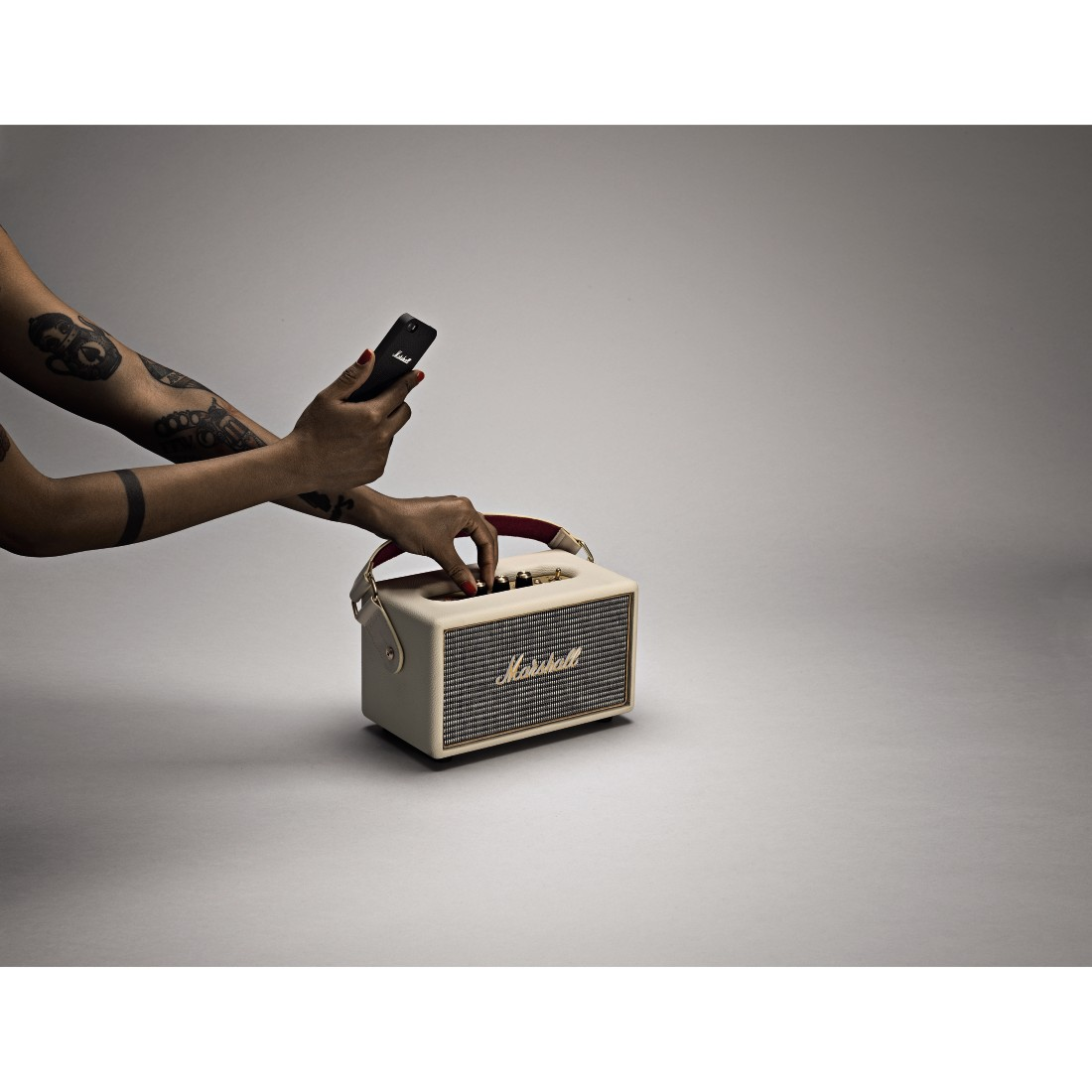 MARSHALL Kilburn Bluetooth Lautsprecher, Cream