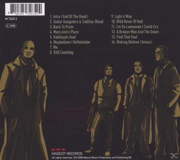 Albumcover: Bandmitglieder in Mänteln, Trackliste angezeigt.