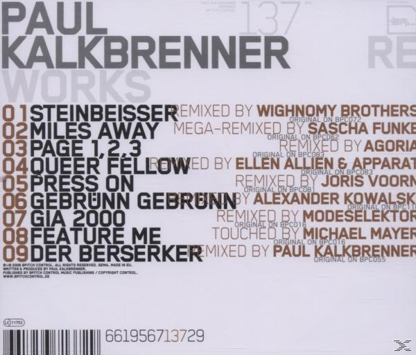 Pochette de CD avec le nom de l'artiste Paul Kalkbrenner et les titres des chansons. Texte blanc sur fond beige.