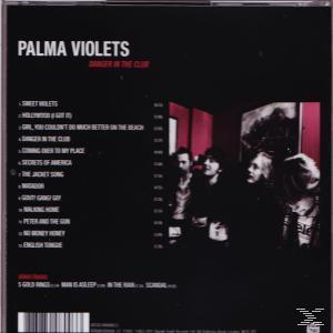 Palma Violets album borítója. Van egy dal lista és a zenekar tagjainak fotói.