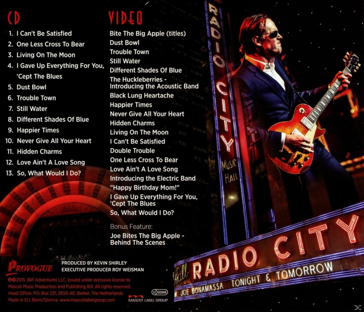 Albumcover mit einem Mann, der Gitarre spielt, Songliste links und dem Radio City-Logo.