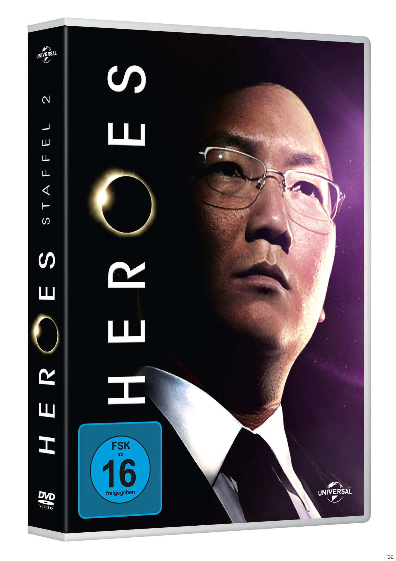 DVD-Cover: Ein Mann mit Brille, das Wort 'HEROES' und ein blaues Bewertungsschild.
