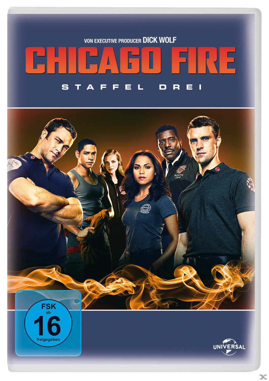 DVD-Cover für Chicago Fire, Staffel Drei. Gruppe von Schauspielern in Uniform.