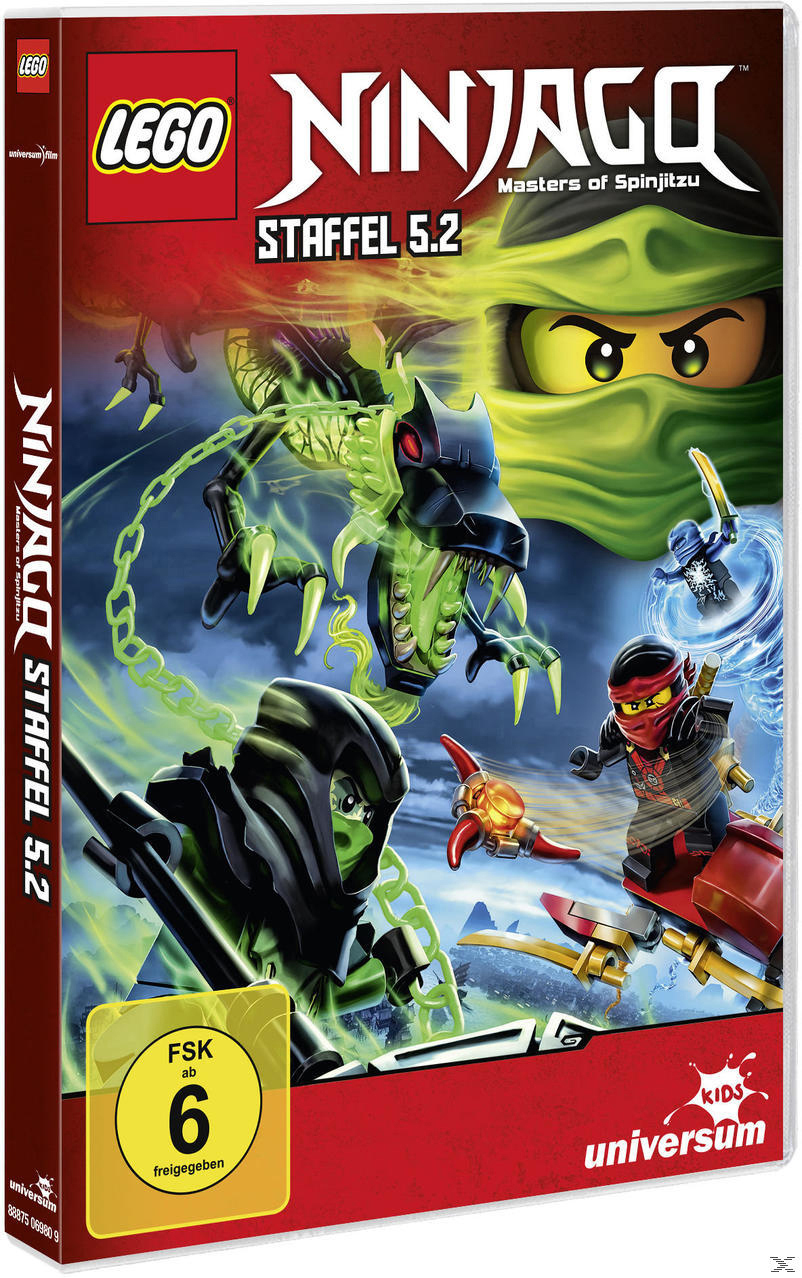 LEGO Ninjago DVD-Cover. Enthält Ninja-Charaktere mit grünem und rotem Farbschema.