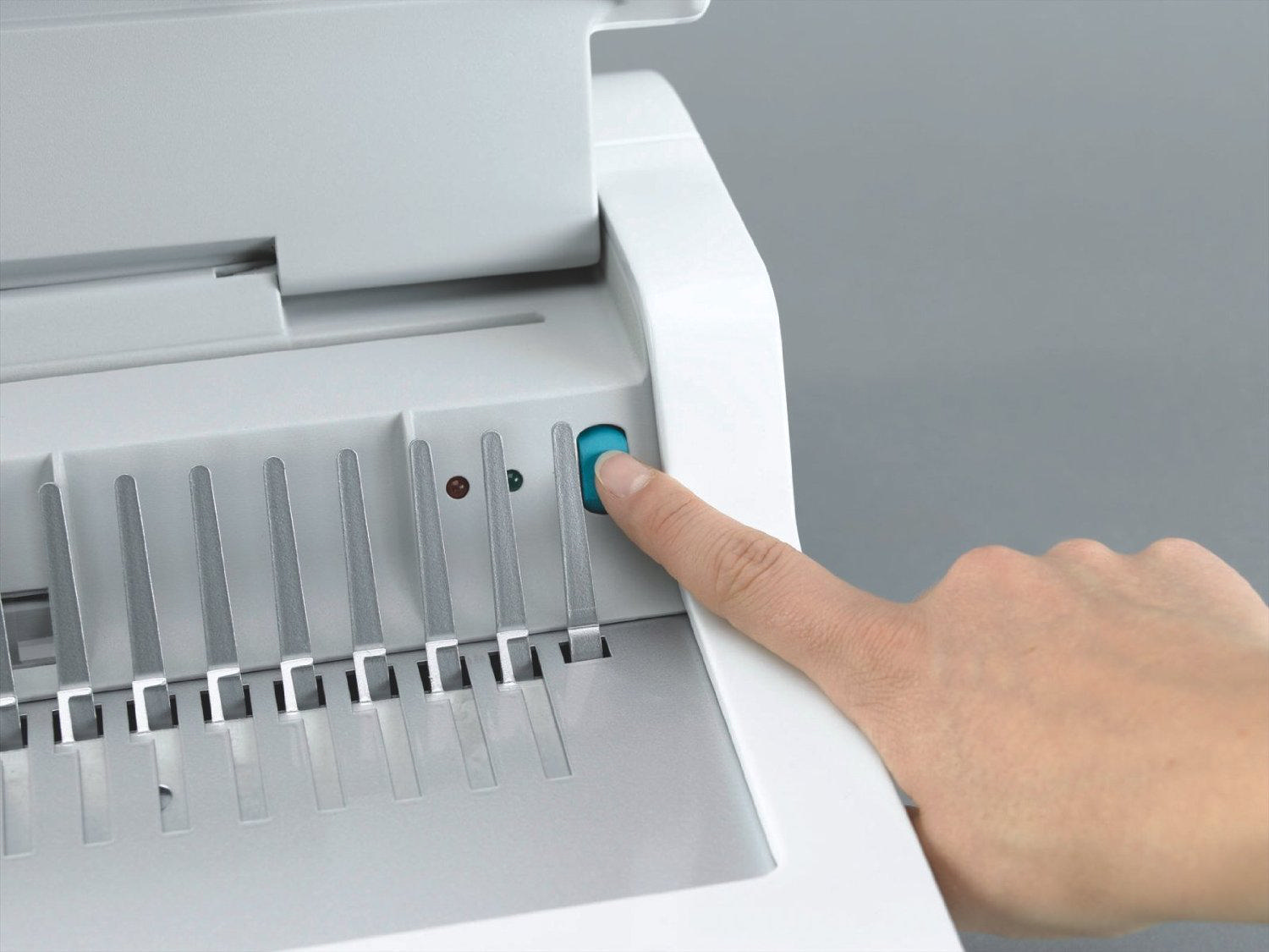 FELLOWES Plastik Spiralli Cilt Makinesi Elektrikli Pulsar