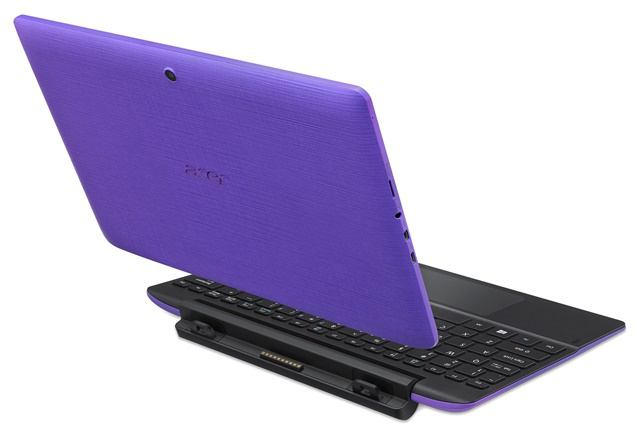 Lila Tablet-Laptop-Kombination. Das Tablet ist mit einer Tastatur verbunden.