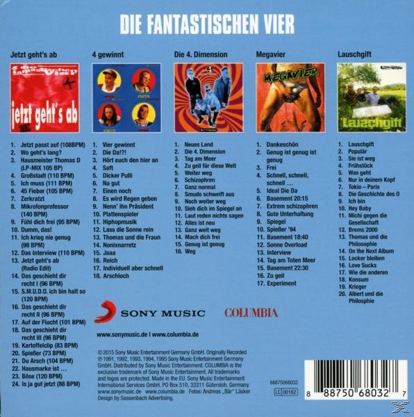 CD-Cover. Das Cover besteht aus mehreren Bildern mit Text. Es gibt eine Liste von Songs und Namen.