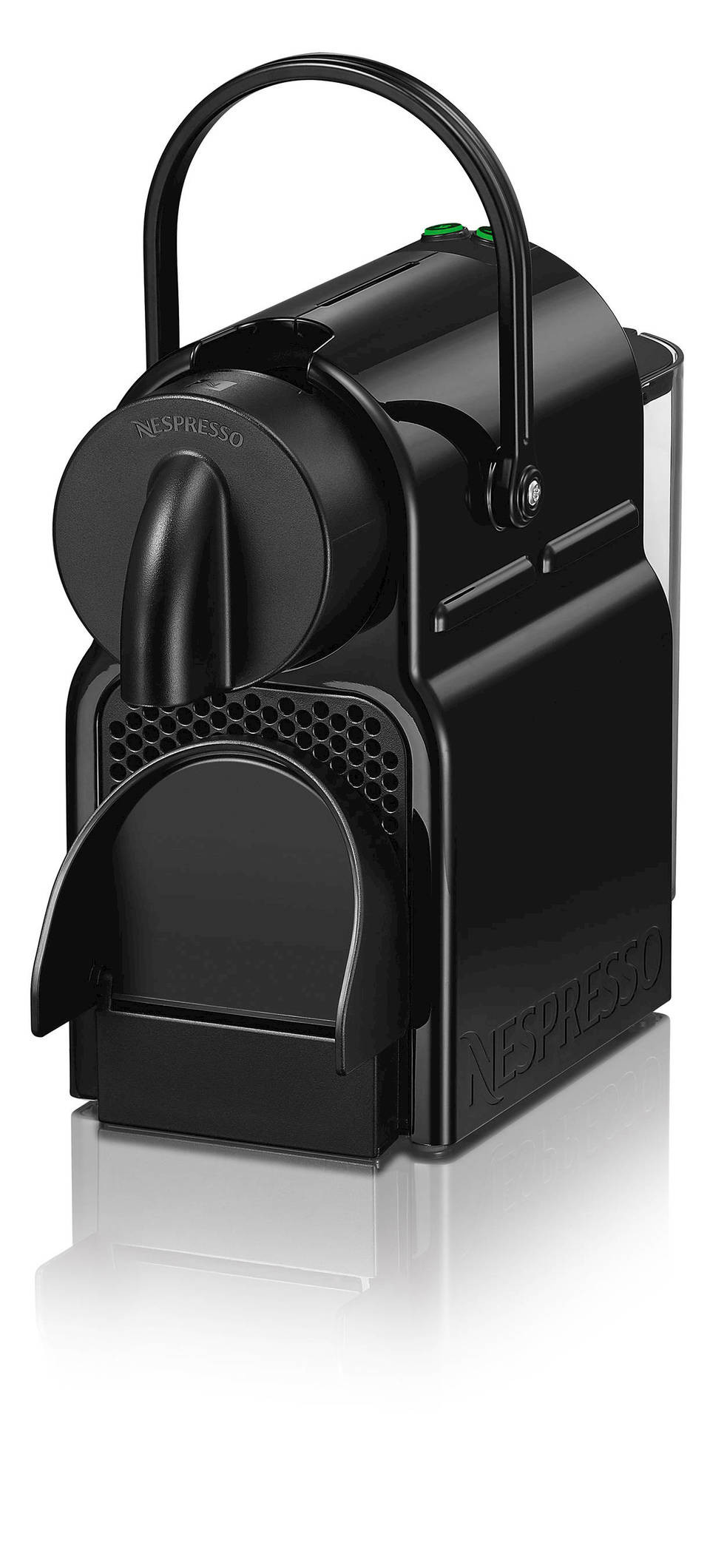 Eine schwarze Nespresso-Kaffeemaschine mit silbernem Griff und grünen Knöpfen.