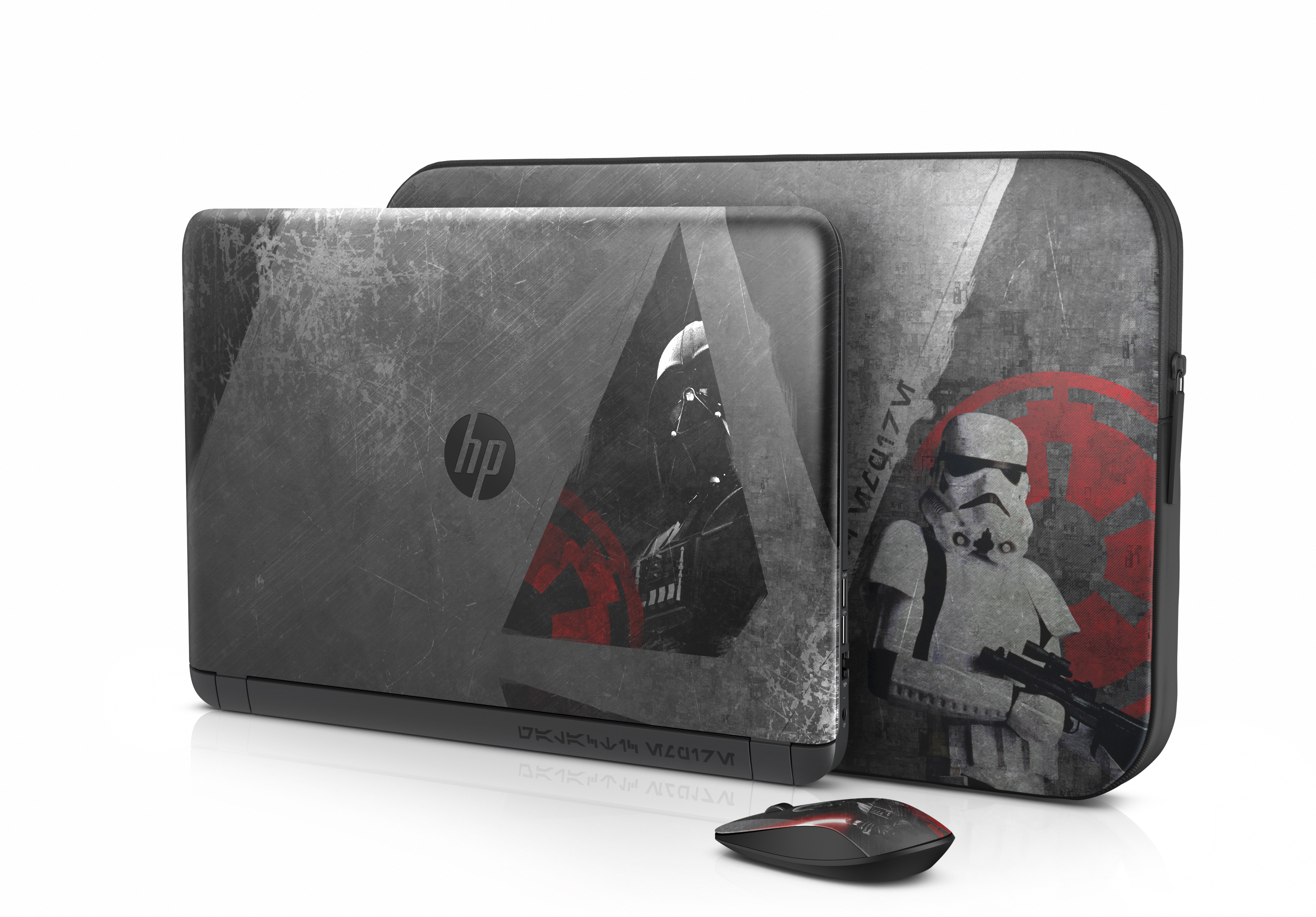 Laptop, Hülle und Maus mit Star Wars-Grafiken. Darth Vader und Stormtrooper sichtbar. Schwarz-graues Farbschema.
