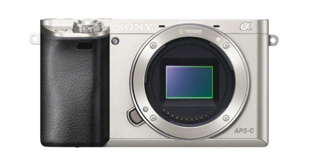 SONY A6000 24,3 MP 3 inç 16-50 mm Aynasız Sistem Fotoğraf Makinesi Gümüş