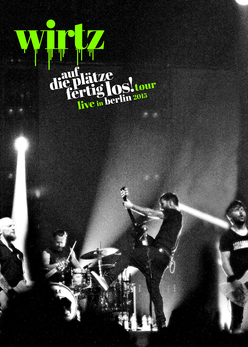Live-Konzertfoto von Wirtz, der mit der Band auf der Bühne steht, unter grünem Text.