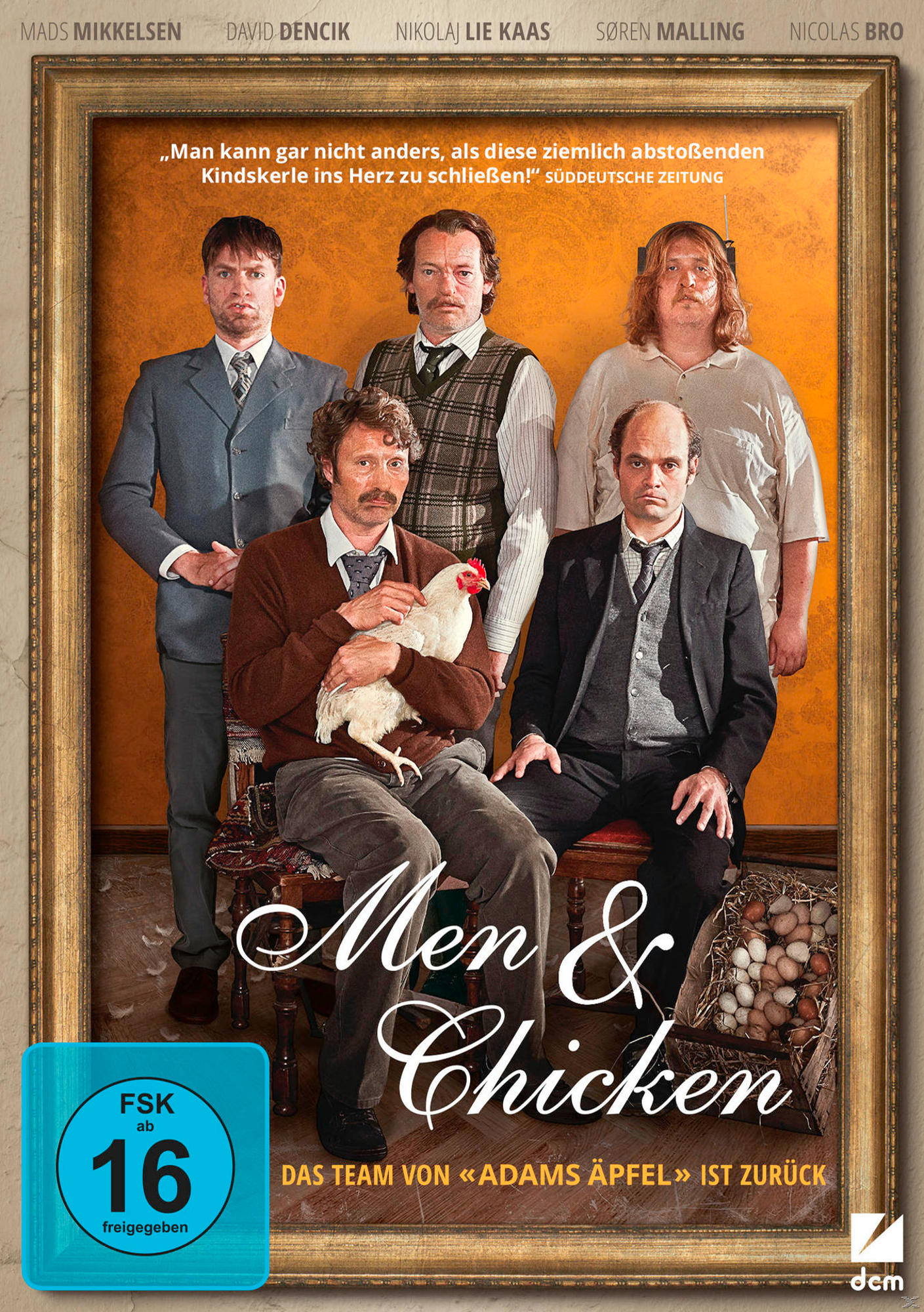 DVD-Cover: Men & Chicken, fünf Männer, einer mit Huhn, in einem Rahmen, mit Text.