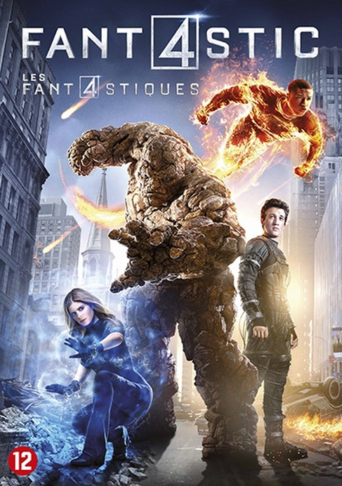 Affiche du film Fantastic Four avec quatre personnages. La ville est en arrière-plan.