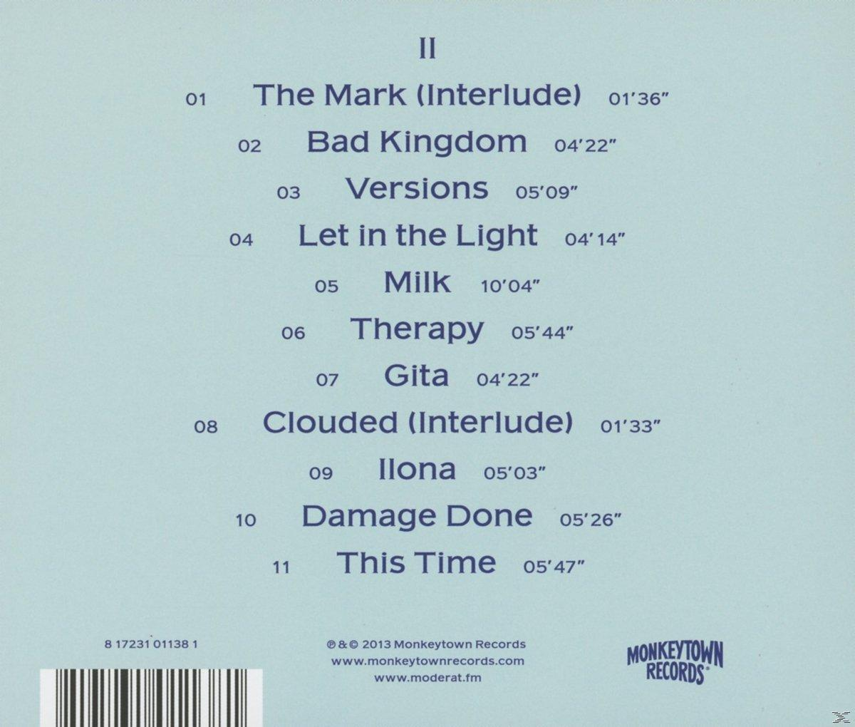 CD-Rückseite. Liste der Songtitel und Credits, hellblauer Hintergrund.