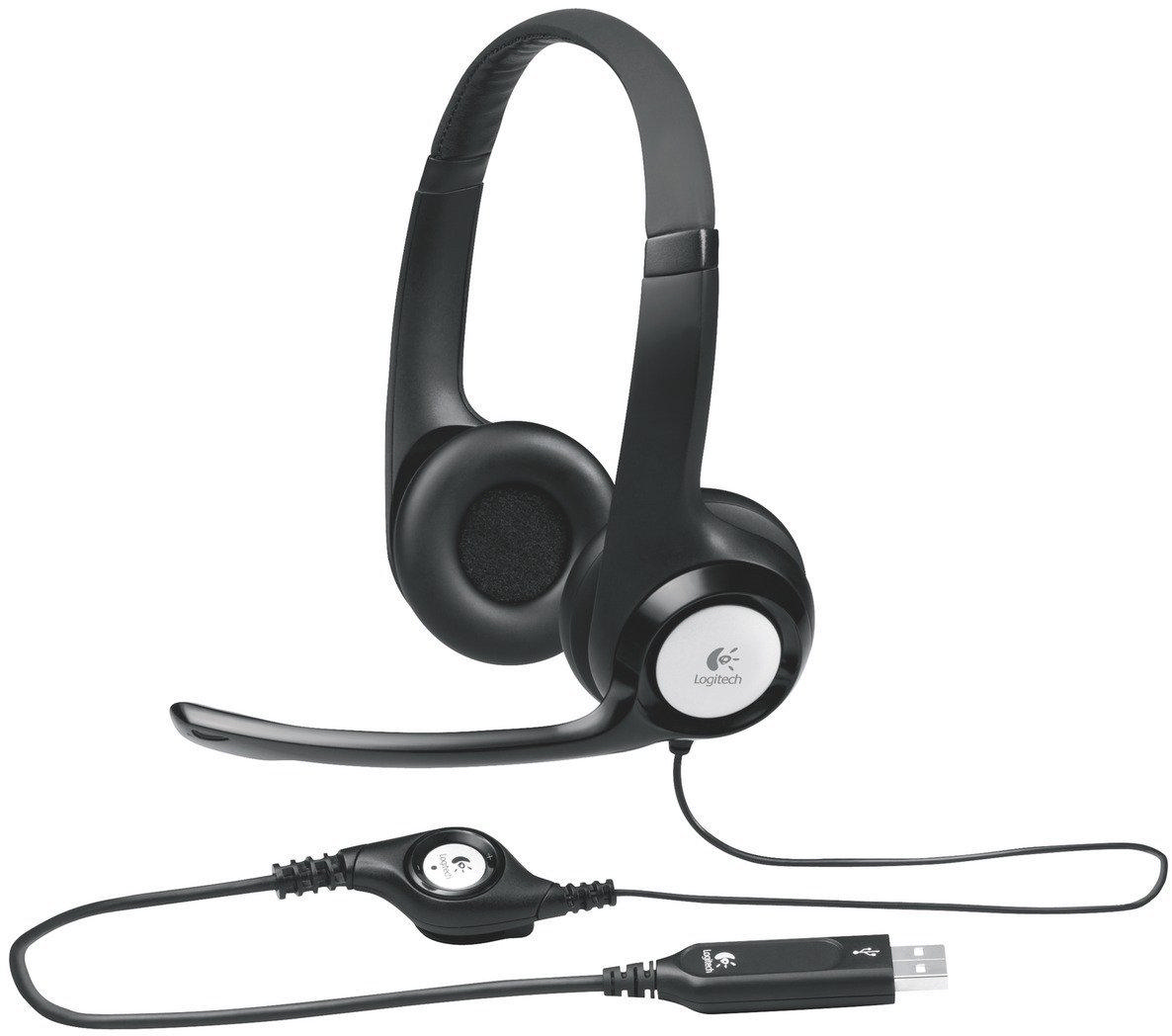 Mikrofonlu, USB konnektörlü ve ses kontrollü siyah bir Logitech kulaklık seti.