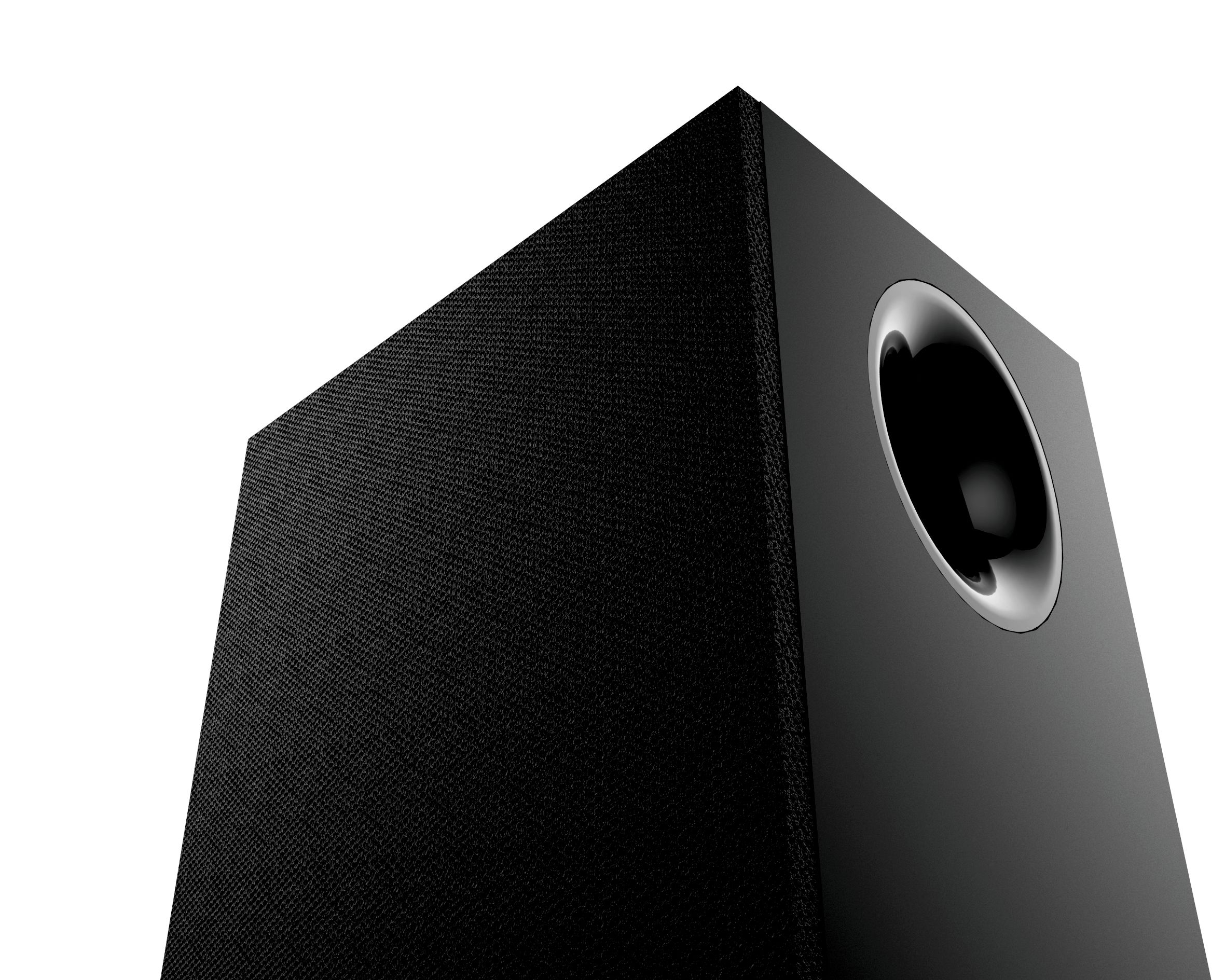 Un subwoofer nero. Ha un lato in tessuto e una porta circolare.