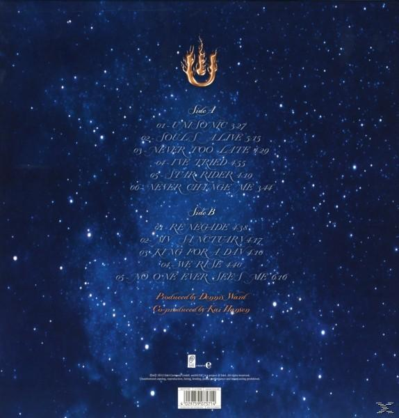 Albumcover mit sternenklarem Hintergrund. Goldenes Logo und Titelliste sind vorne. Seite A und B sind aufgelistet.