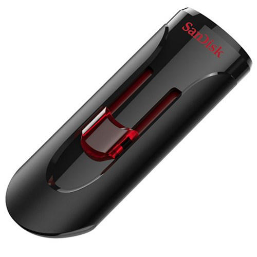 Siyah ve kırmızı SanDisk USB flash sürücü. SanDisk logosu kırmızıdır.