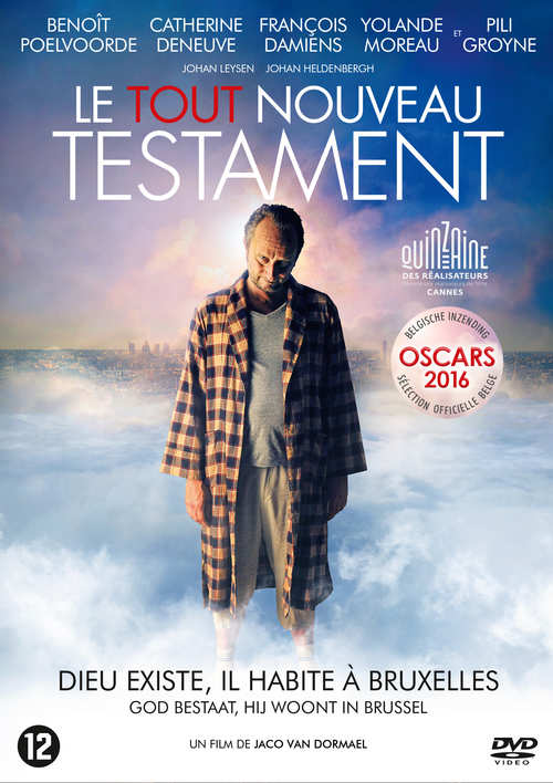 Affiche du film 'Le Tout Nouveau Testament' avec un homme en peignoir dans un nuage.