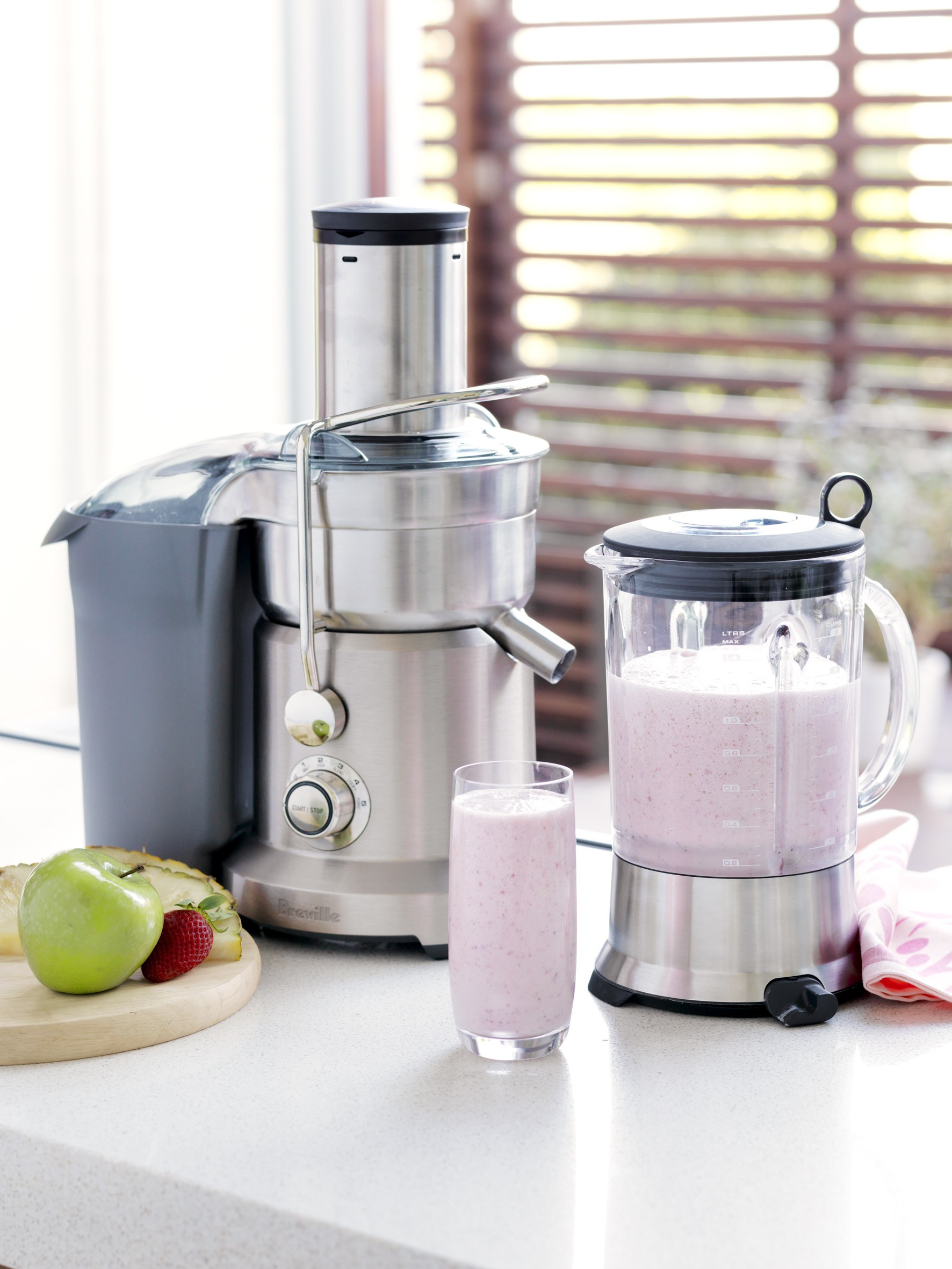 BREVILLE Katı Meyve Sıkacağı Ve Blender BJB840