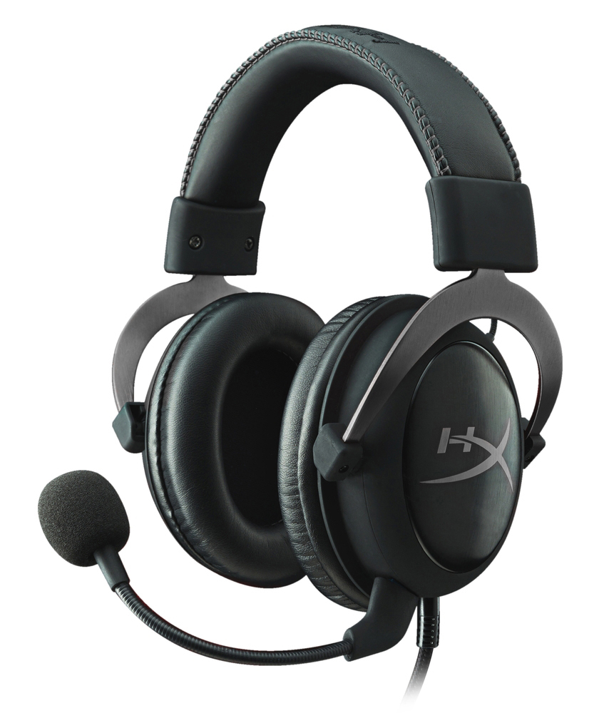 Schwarzes Gaming-Headset mit Mikrofon, vor weißem Hintergrund.