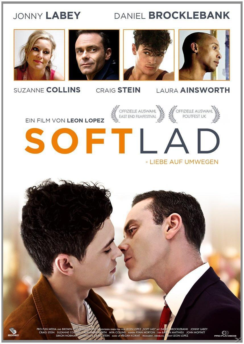 Filmplakat für 'Soft Lad' mit vier Schauspielern und zwei sich gegenüberstehenden Männern.