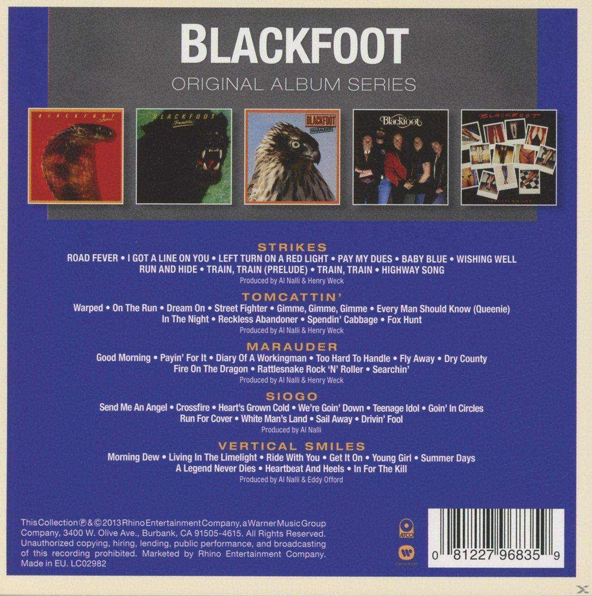 Blackfoot-Album-Compilation-Cover mit mehreren Albumcovern und einer Titelliste.