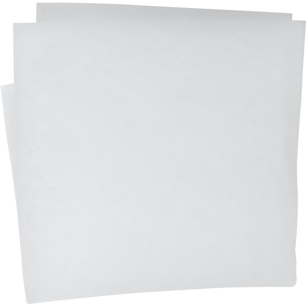 Deux feuilles de papier blanc sur fond blanc. La feuille du dessus est légèrement inclinée.