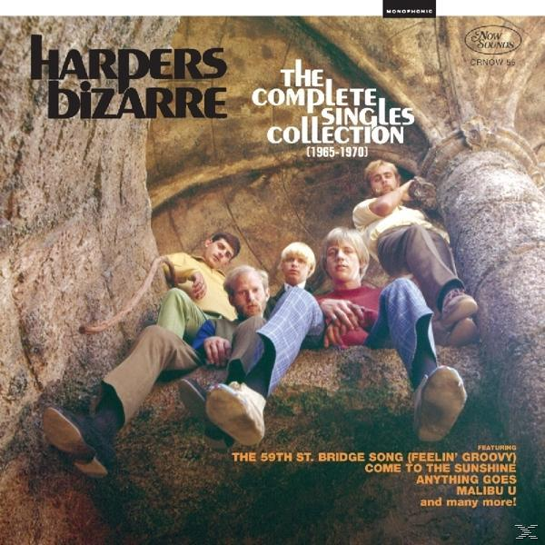 Albumcover. Sechs Männer sitzen auf einem Sims. Der Albumtitel lautet Harders Bizarre, The Complete Singles Collection.