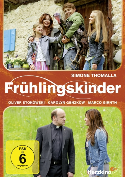 Filmposter mit einer Familie mit Truthahn. Text enthält 'Frühlingskinder' und Schauspielernamen. Ein Priester und eine Frau sind ebenfalls gezeigt.