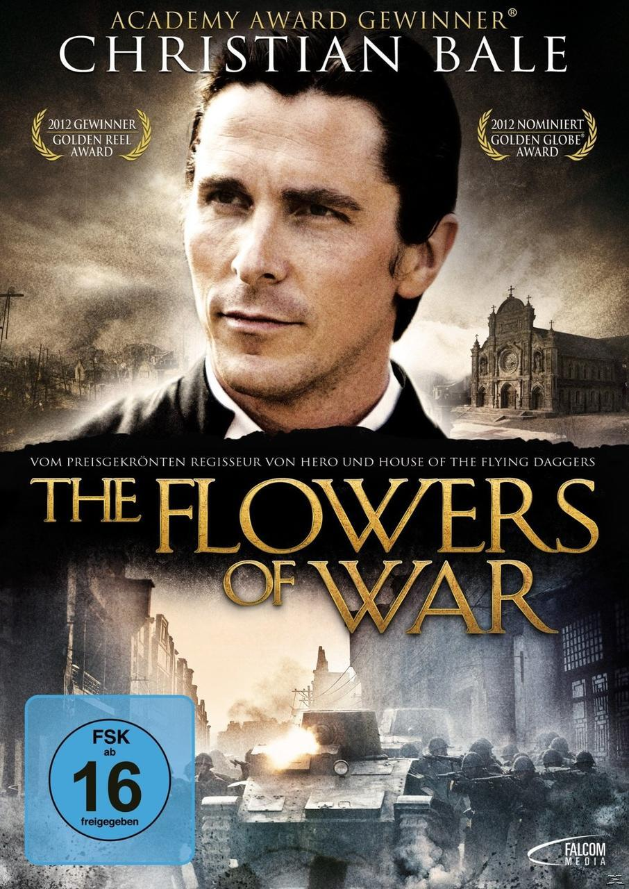 Filmposter: The Flowers of War, Christian Bale, Stadt im Hintergrund. Deutsch.