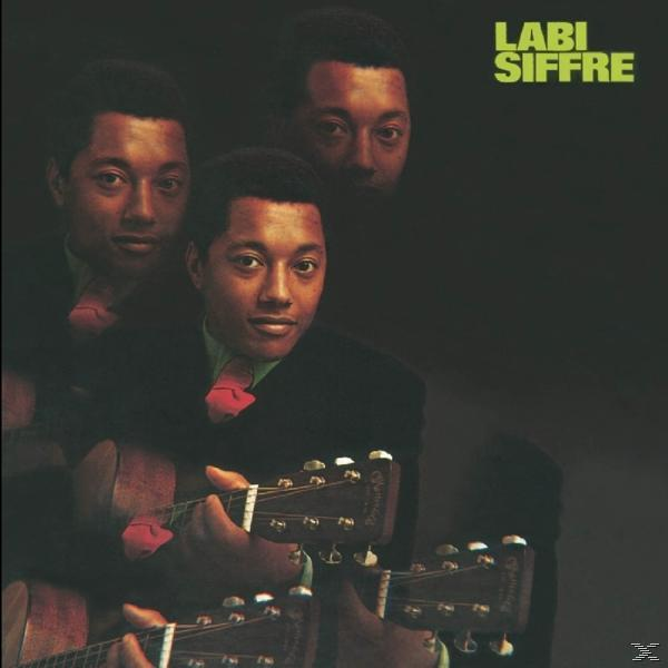 Albumcover mit drei Bildern eines Mannes, der Gitarre spielt.