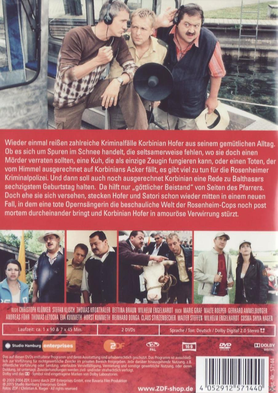 Film-DVD-Cover: Männer in einem Boot, Polizisten und eine Person mit Hut.