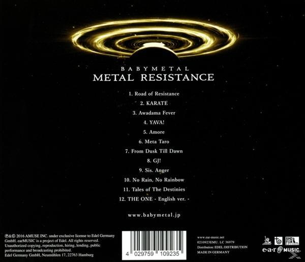 Die Rückseite eines Babymetal-Albums mit Titelliste und goldenem Spiraldesign.