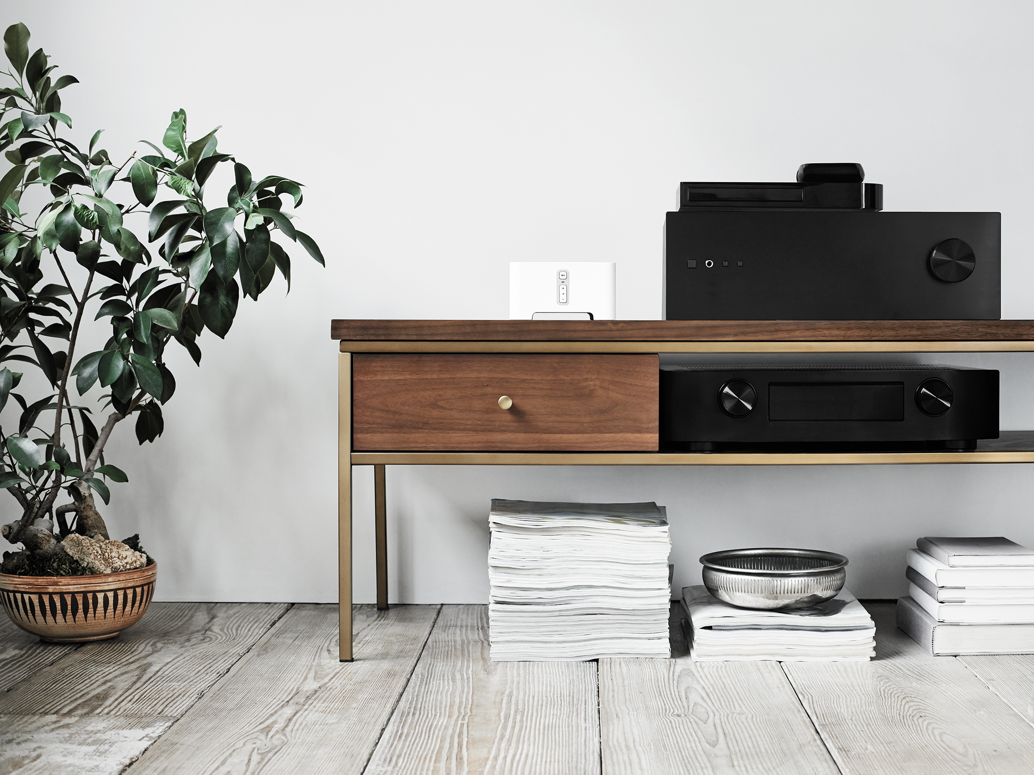 SONOS CONNECT Musikstreaming über WLAN für herkömmliches Audio-Equipment Streaming Lautsprecher App-steuerbar, Weiß