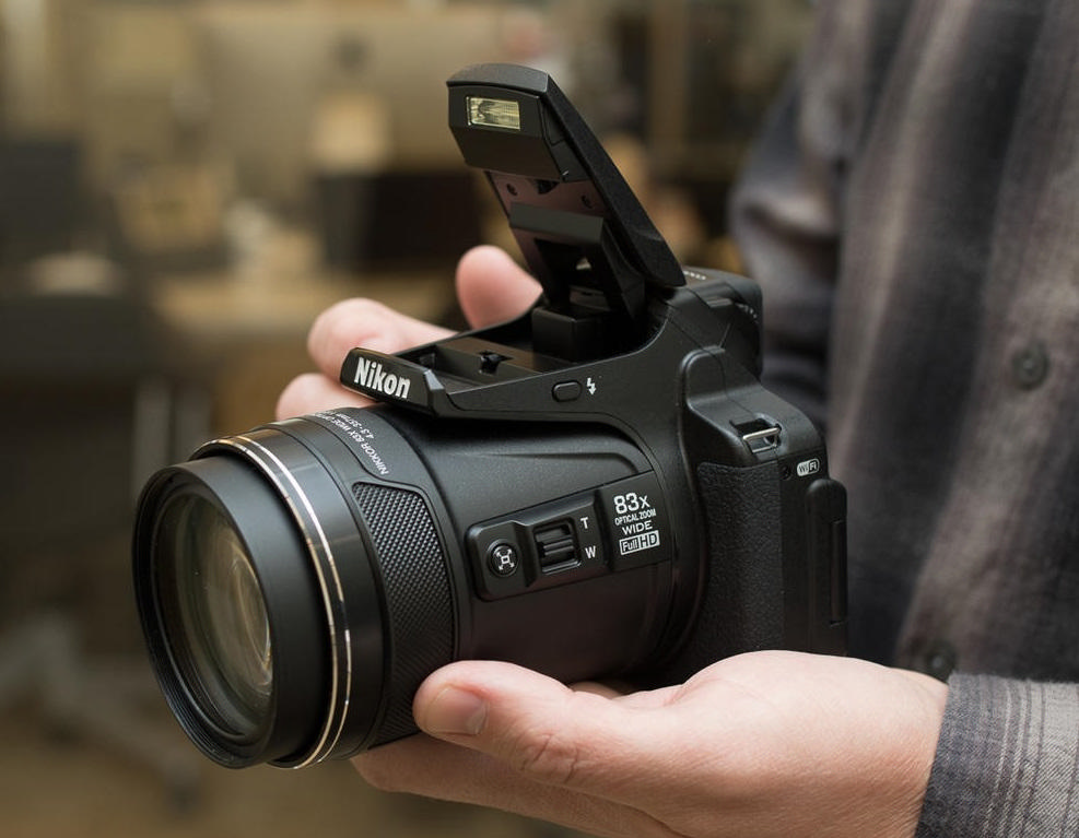 NIKON Coolpix P900 Dijital Kompakt Fotoğraf Makinesi Siyah Fiyat