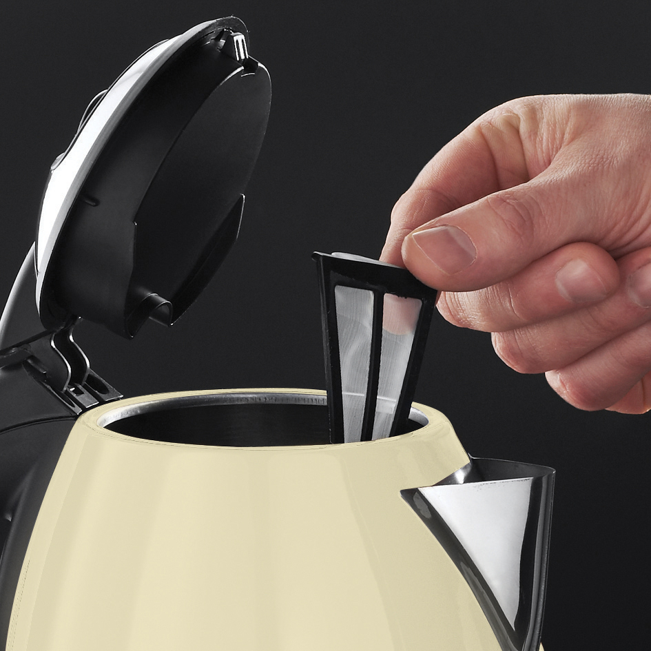 RUSSELL HOBBS 18943-70 Colours Classic Cream Wasserkocher, Creme/Schwarz