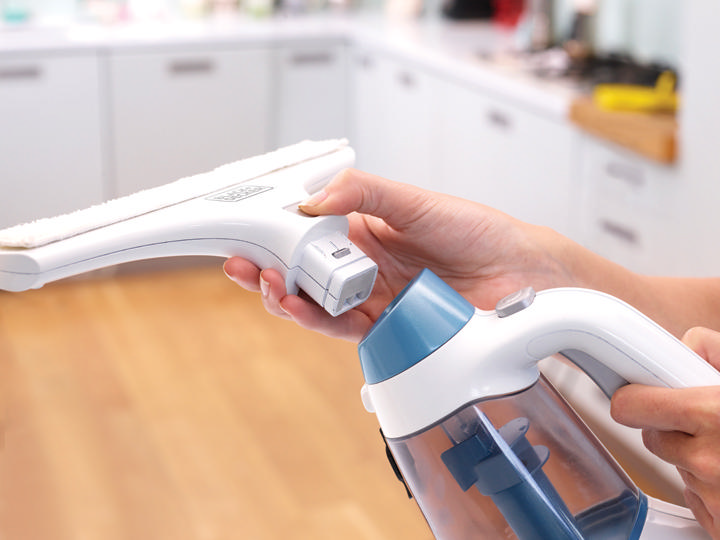BLACK & DECKER WW100 3.6V / 2.5 W Vakumlu Pencere ve Cam Temizleyici